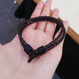 nn_braceletสายรัดข้อมือ RASTACLAT รหัส 170 สร้อยข้อมือหนังถักแบบกลมรวบสองเส้น ตัวล็อคเป็นสีดำนะคะ