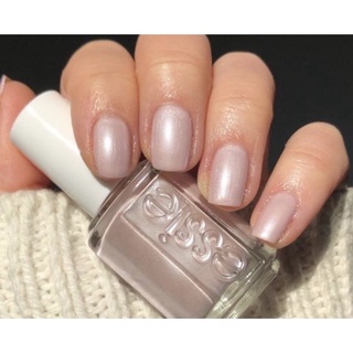 พร้อมส่ง Essie Pillow talk the talk  ชมพูอ่อนชิมเมอร์เงินเหลือบๆ ระยิบเบาๆไม่กระโตกกระตาก ลูกคุณสุดๆ แนวนี้   แท้ 💯%