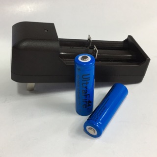 ถ่านชาร์จAA 3.7V 1800mAh 2ก้อน พร้อมแท่งชาร์จคู่ 1อัน