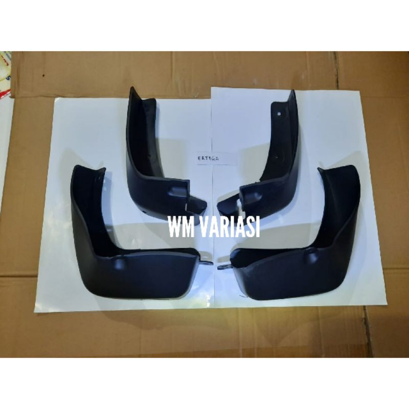 พรมโคลน Ertiga 2012-2017 บังโคลน