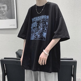 【Size S-8XL】เสื้อยืดการ์ตูนญี่ปุ่นพิมพ์ลายเสื้อยืดขนาดใหญ่เสื้อยืดหลวมสไตล์วิทยาลัยเสื้อยืดแขนสั้นผู้ชายเสื้อยืดลำลองเสื