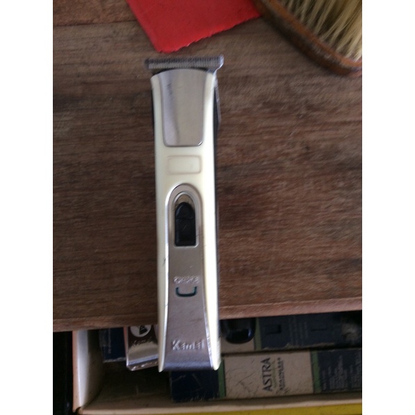 ปัตตาเลี่ยนไร้สายkemei-km5017