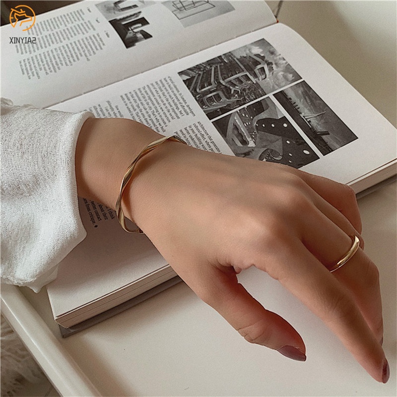 Retro wave แบนเปิดสร้อยข้อมือผู้หญิงปรับได้หรูหราและเรียบง่ายของขวัญวันเกิดคู่สร้อยข้อมือส่วนบุคคล