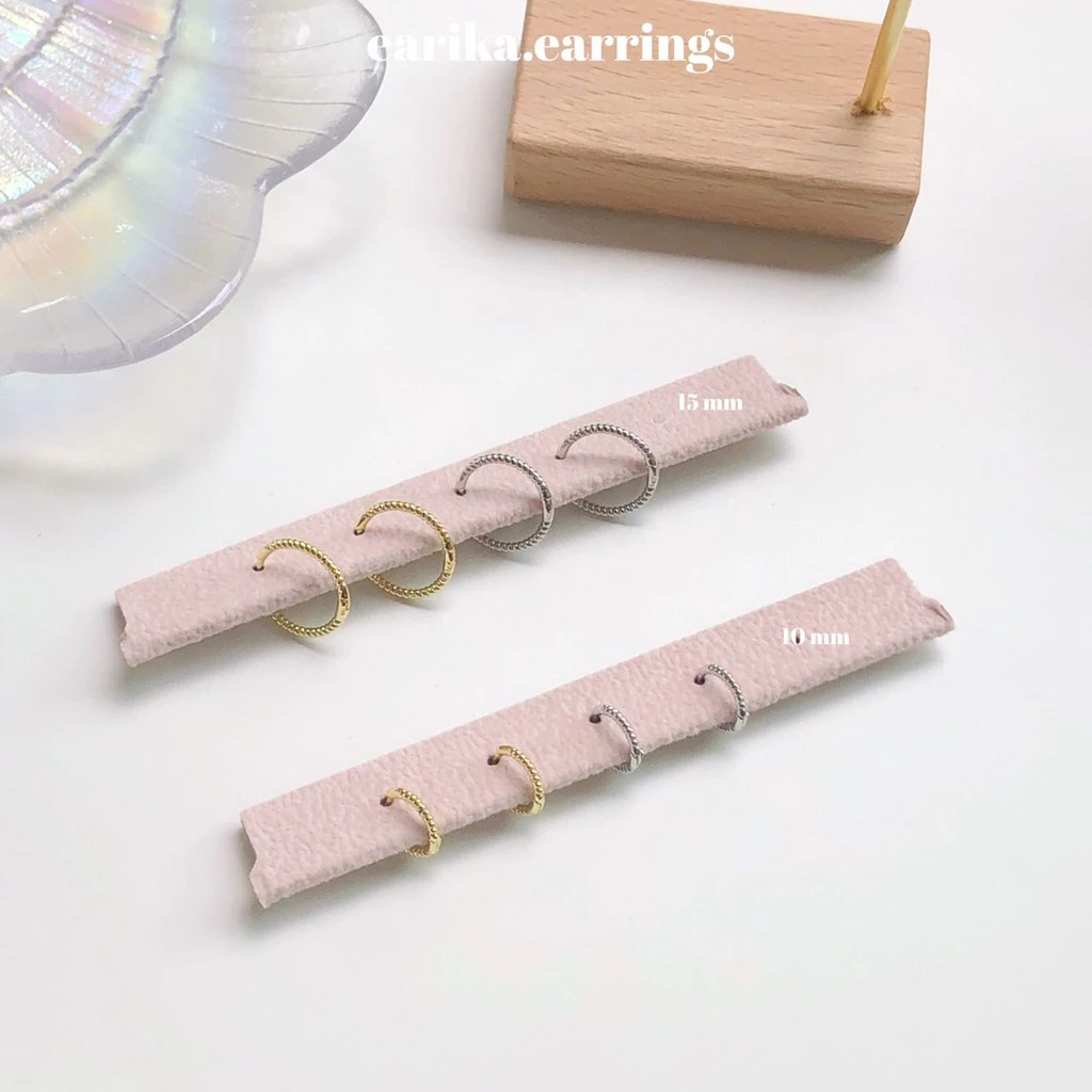 earika.earrings - flat chain hoop ต่างหูห่วงเกลียวบาง (มีให้เลือก 2 สี 2 ขนาด) ผิวแพ้ง่ายใส่ได้