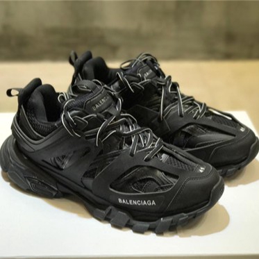 Giay yeezy 600 Balenciaga Track ʀᴜɴᴇʀ 3 0 Sieu pham