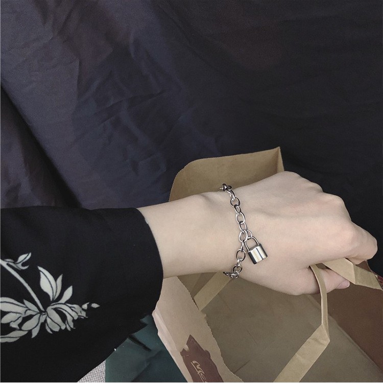 สร้องข้อมือ แบบโซ่ พร้อมจี้ตัวล็อก สไตล์ฮิปฮอป สำหรับทุกเพศ