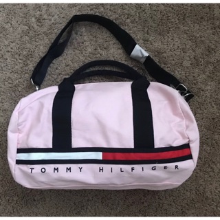 Tommy Hilfiger mini duffle กระเป๋าสะพายข้าง มาใหม่ ชมพู พาสเทล สวย มาก size12*16” ของพร้อมส่ง 1890บาท กระเป๋าทอมมี่