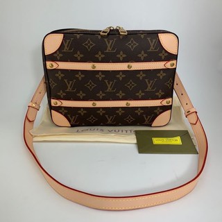 LOUIS VUITTON SOFT TRUNK MESSSENGER MONOGRAM BROWN กระเป๋าสะพายข้าง แบรนด์เนม หลุยส์วิตตอง หนังแท้ สีน้ำตาล โมโนแกรม