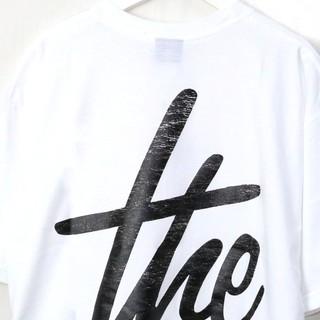 Urthe - เสื้อยืด รุ่น DARK WAVE // BOX LOGO