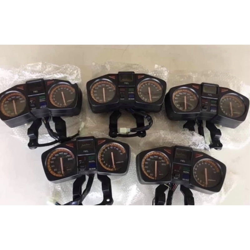 เรือนไมล์ rxz  ชุดละ