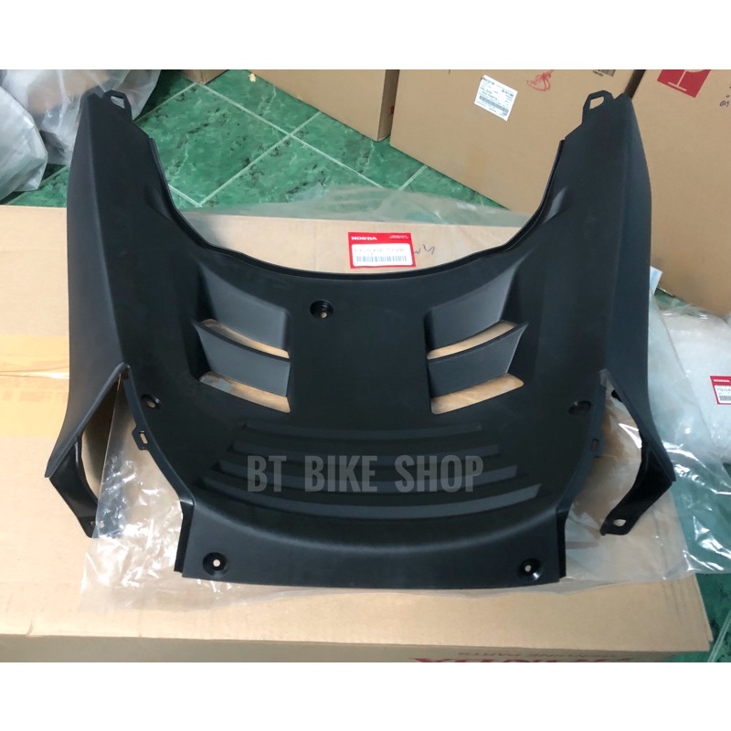 ฝาครอบหน้าด้านล่าง Forza300ทุกรุ่น และ Forza350ปี 2021-2025 แท้ศูนย์  (สามารถกดเลือกปีรถเวลาสั่งซื้อได้ค่ะ)