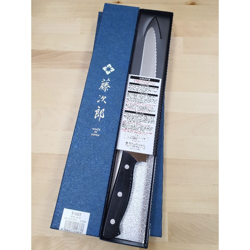 มีดหั่นขนมปัง tojiro f-687 (SD 270)