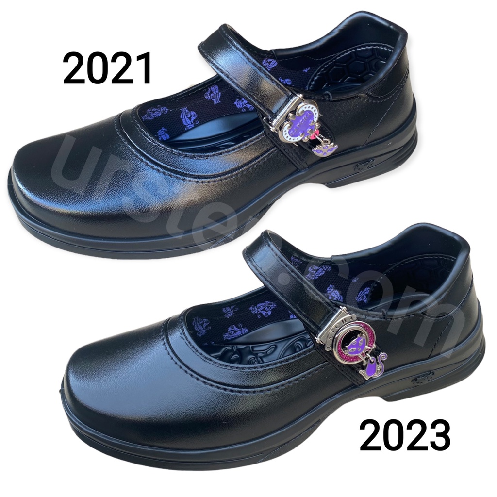 Loafers & Boat Shoes 269 บาท Catcha รองเท้านักเรียนหญิง รองเท้าหนังดำ แคทช่า รุ่นใหม่ล่าสุด ปี 2023 ส้นสูง 1 นิ้ว Women Shoes