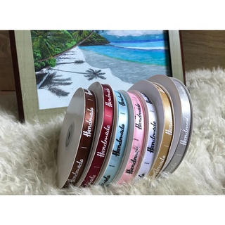 ขายยกม้วนพร้อมส่ง🚗 ริบบิ้นผ้าพิมพ์ลาย Handmade ขนาด 1 ซม. ยาว 50 หลา(ประมาณ 45  เมตร) /ม้วน มี 7 สี