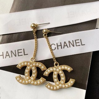 ต่างหู Chanel สีทองประดับมุก