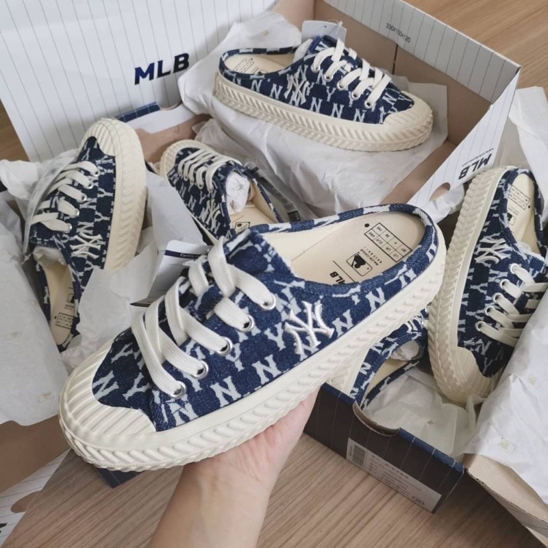 พร้อมส่ง MLB playball mono denim mule รองเท้าเปิดส้นสีกรม/น้ำเงินเข้ม 💙(ส้นสูง 3 cm.)