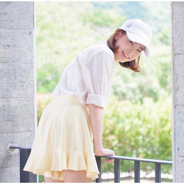 Olivia yellow