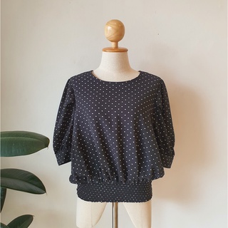 Uniqlo เสื้อลาย polkadot แขนตุ๊กตา เอวจั้ม