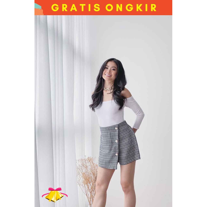 COTTONBELLS กางเกงลําลองผู้หญิง SLENA BUTTON SHORTPANTS (PM - C 2344)