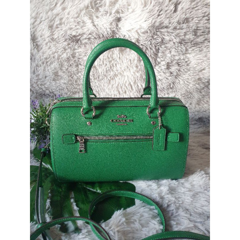 กระเป๋า COACH หมอนรุ่นใหม่ สีเขียวเหนี่ยวทรัพย์ Style No. 79946