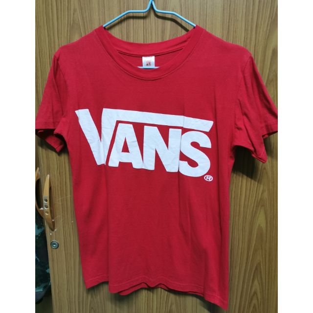 เสื้อยืด vans