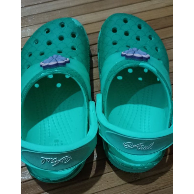 Crocs Ariel Mermaid สําหรับเด็กผู้หญิง