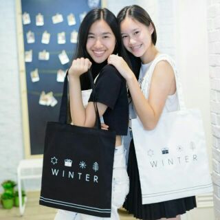 กระเป๋าผ้าแคนวาส Kinomi (Farewell Winter)