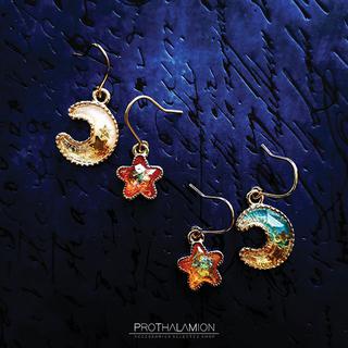 Korea Cute Crescent Moon &amp; Star Earrings : ต่างหู ตุ้มหู เกาหลี รูป ดาว และ พระจันทร์ เสี้ยว น่ารัก