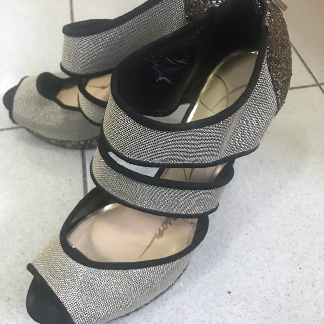 Jessica simpson รองเท้า