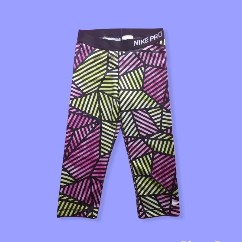 Nike pro กางเกงรัดรูปผู้หญิง ไซส์ M