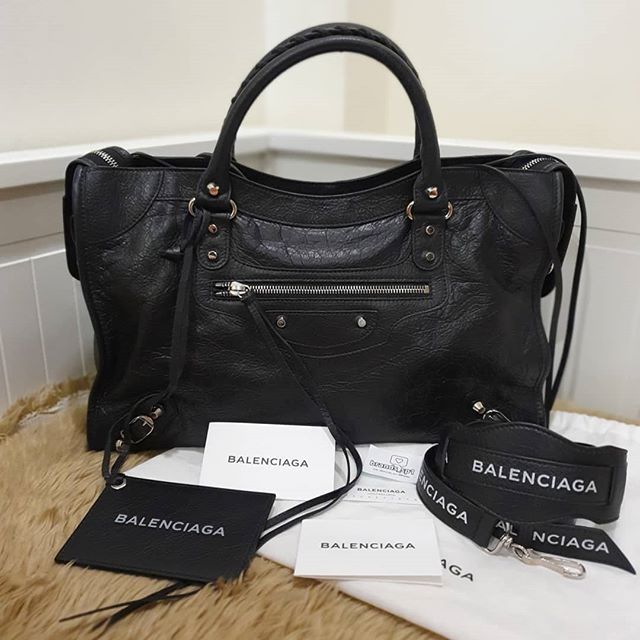 balenciaga classic logo strap