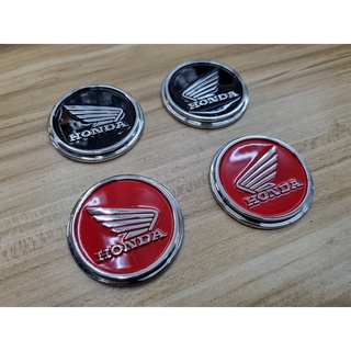 ราคาต่อ คู่ โลโก้ ปีก ดำ/ แดง ฮอนด้า มอเตอร์ไซค์ ติดด้านข้าง size 4.8 cm HONDA WING pair logo emblem for oil tank or sid