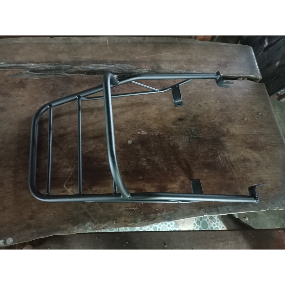 แร็คท้ายมอเตอร์ไซค์ GPX Legend 150/200 ตรงรุ่น ติดตั้งง่าย แข็งแรง สำหรับใช้ติดตั้งกล่องท้ายมอเตอร์ไ