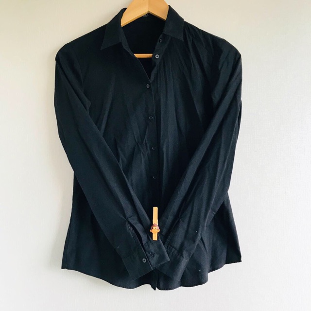 เสื้อเชิ้ตสีดำผู้หญิง แบรนด์ g2000 แท้