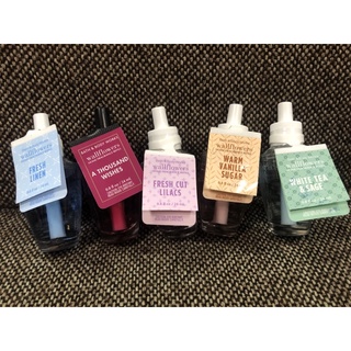 ปลั้กน้ำหอม หัวน้ำหอม สินค้าพร้อมส่ง 🌈รีฟิลน้ำหอมเสียบปลั๊ก Wallflowers Bath &amp; Body Works จาก เมกา