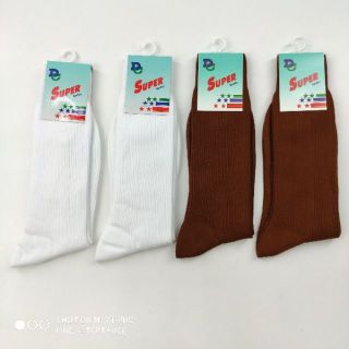 ถุงเท้านักเรียนไนล่อน ขาว น้ำตาล DC Super Socks