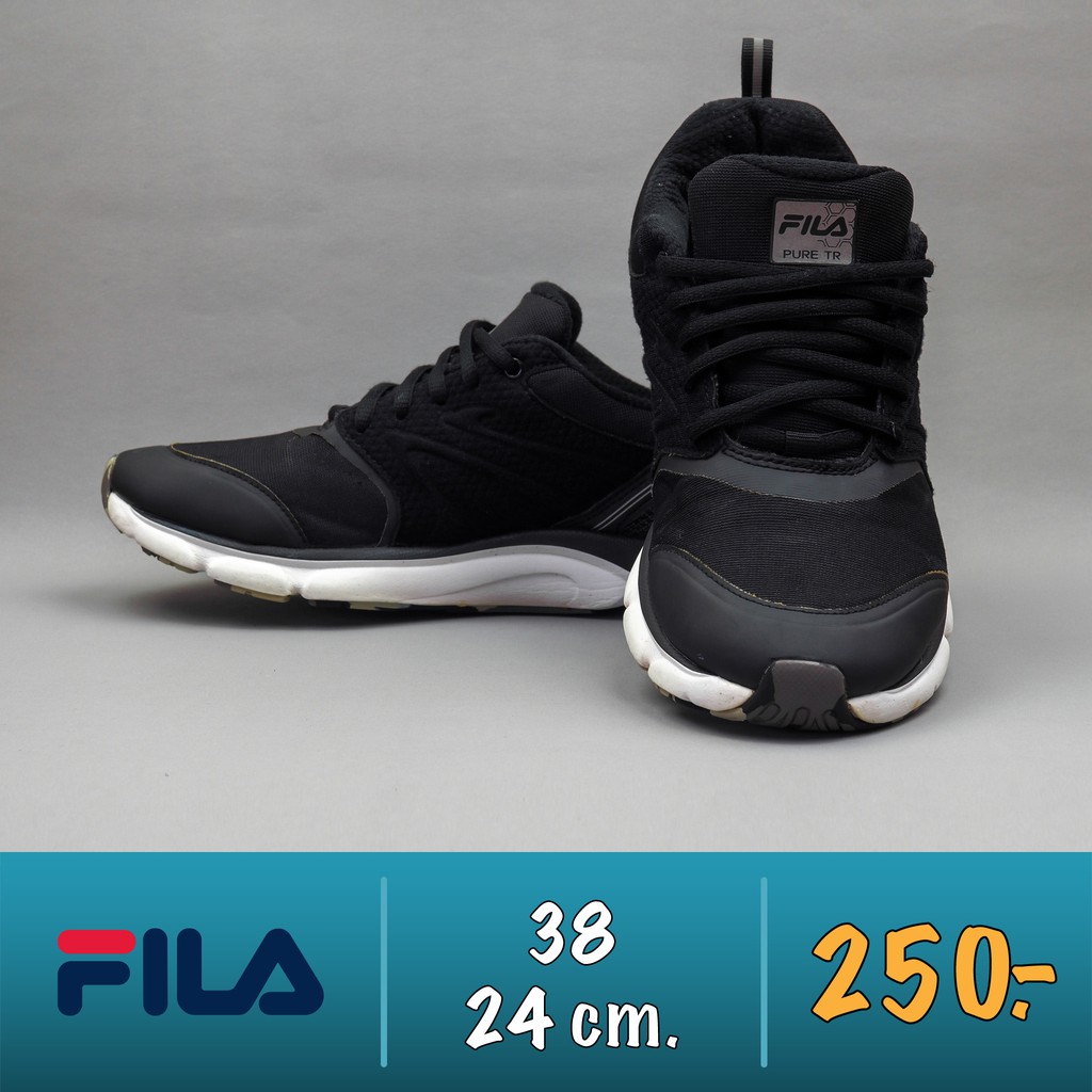 รองเท้าผ้าใบ รองเท้าวิ่ง มือสอง FILA (โลโก้รีเฟลกซ์สะท้อนแสง)