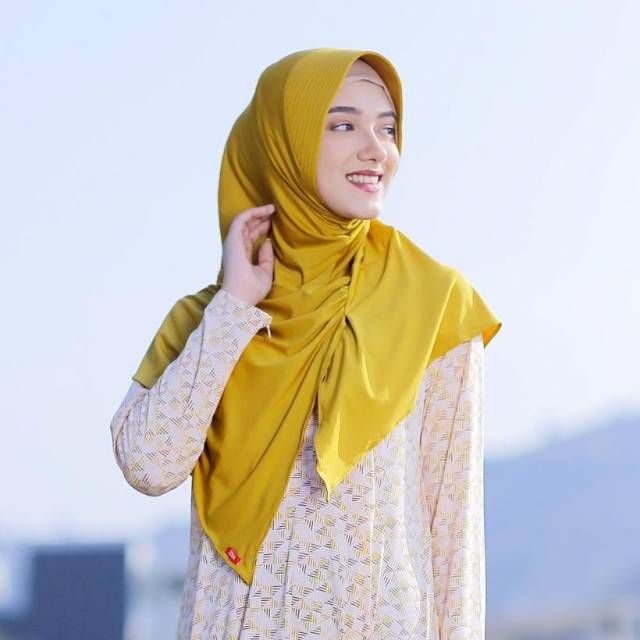 Kila filia ฮิญาบสําเร็จรูป by Zoya original