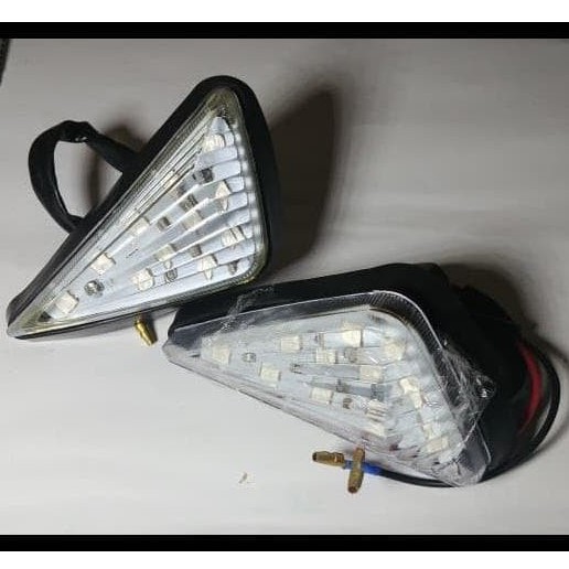 สามเหลี่ยมไฟเลี้ยวโคมไฟสามเหลี่ยมไฟเลี้ยว minerva cbr r15 ninja gsx r25 led แฟริ่งไฟเลี้ยวหลอดไฟ