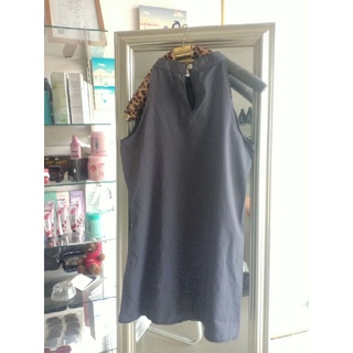 เสื้อแขนกุดเว้าสีเทาเสื้อยาวใส่เป็นเดรสเก๋ๆได้มือ2