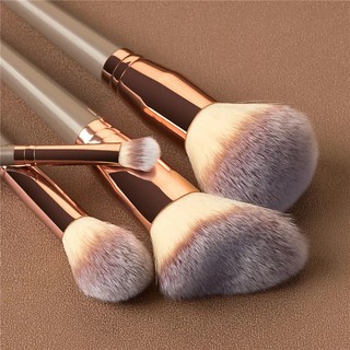 แปรงแต่งหน้า Make Brush Set เซต10ชิ้น ปัดแก้ม ไฮไลท์ แต่งหน้า (สีคลาสสิคมากๆ)