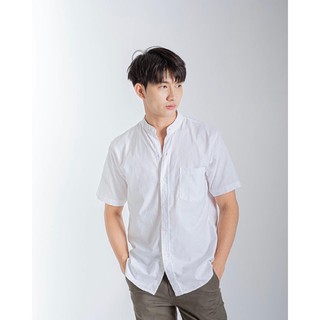 [กรอกโค้ด JULY77 รับส่วนลด 40%] เสื้อคอจีนสีขาวแขนสั้นผ้า OXFORD
