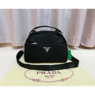 💋💋 Dont Miss! PRADA MINI WITH ZIP💋🍭