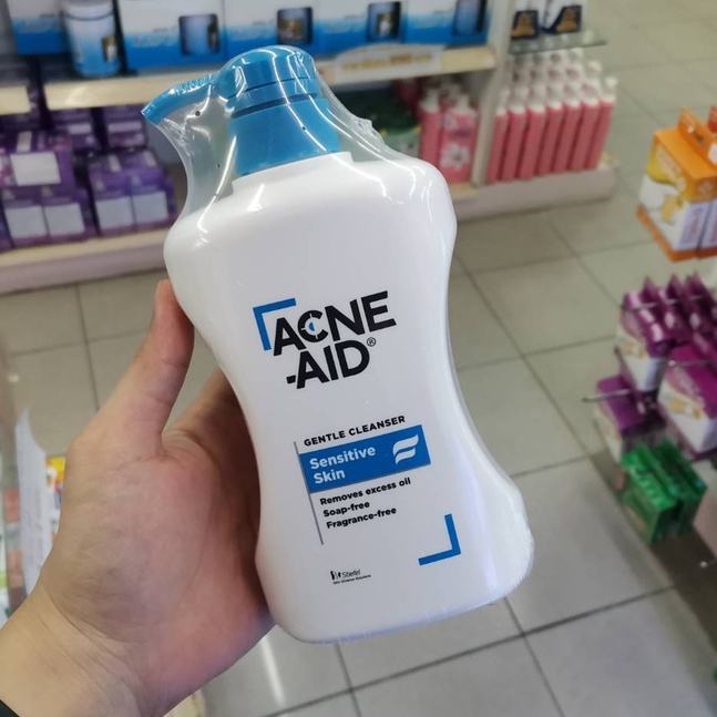 Acne aid liquid cleanser สีแดง 500 Ml. - Acne aid gentle cleanser สีฟ้า 500 Ml.