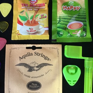 สายอูคูเลเล่ แบบ คอนเสิร์ต ของแท้ จาก อิตาลี Aquila