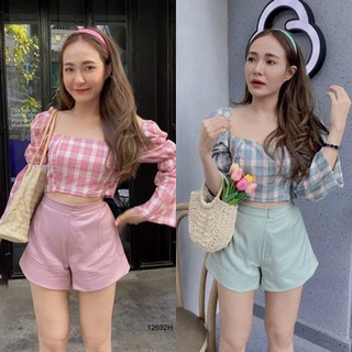 TW12692 Set 2 ชิ้น เสื้อเอวลอยลายสก็อตแขนยาว + กางเกงขาสั้น