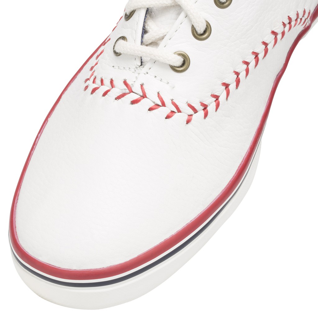 ❁۩KEDS WH54430 CHAMPION PENNANT OFF WHITE LEATHER รองเท้าผ้าใบผู้หญิง แบบผูกเชือก หนังสีขาว