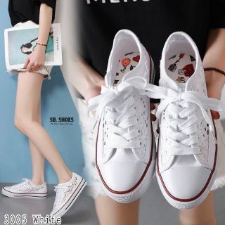 รองเท้าผ้าใบสีขาวสไตล์ Converse #3005