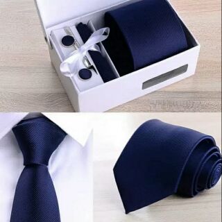 (((พร้อมส่ง))) เซ็ตเนคไท 1 ชุด มี  4 อย่าง บรรจุในกล่องของขวัญ อย่างดี!!!  Gift Box Packing  Neck Tie Set