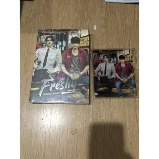มือ 1  ในซีล  Freshy ! คุณกับผม เราเป็นคู่กัด แถมที่วางโทรศัพท์